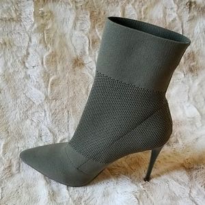 Steve Madden Olive Dolan Sock Bootie (Brand New)